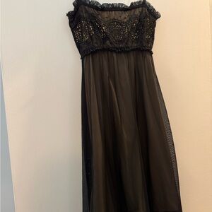 Elegant Black Lace Midi Dress